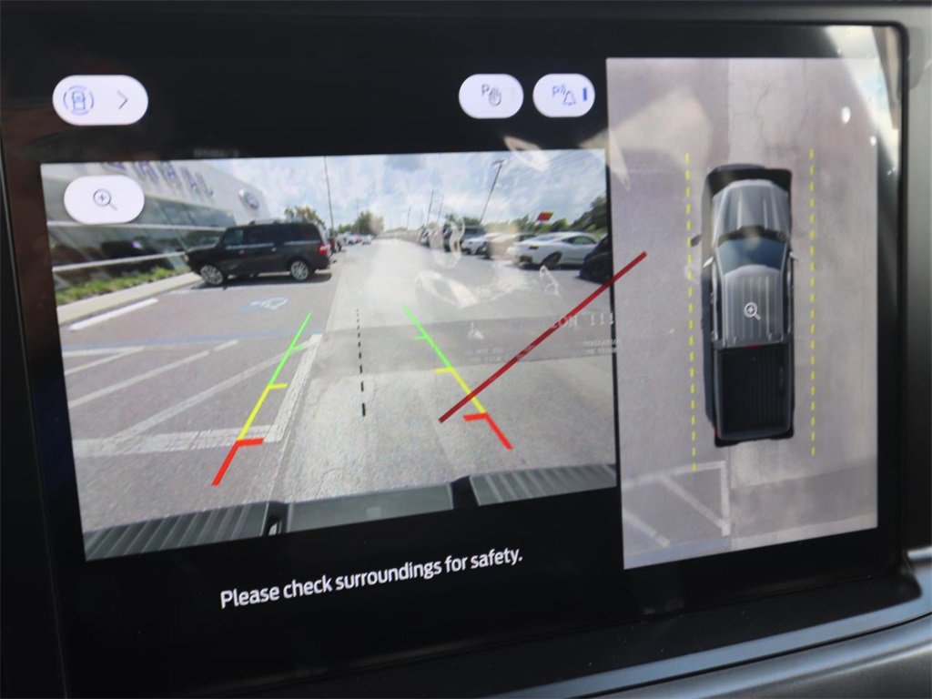 2025 Ford F-150 XLT photo 2