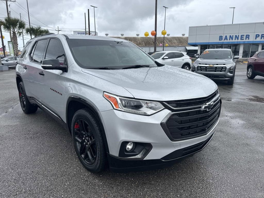 2021 Chevrolet Traverse FWD Premier's photo