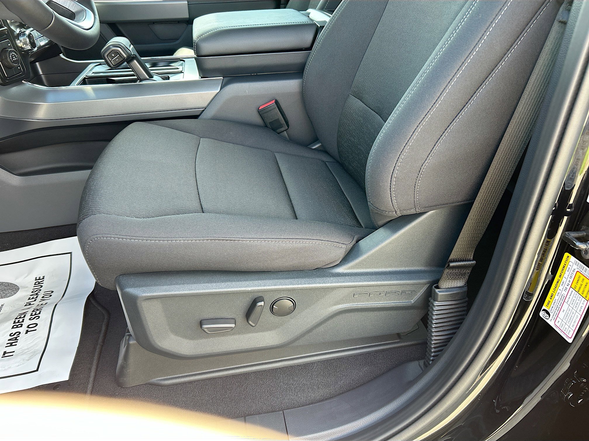 2025 Ford F-150 XLT photo 14