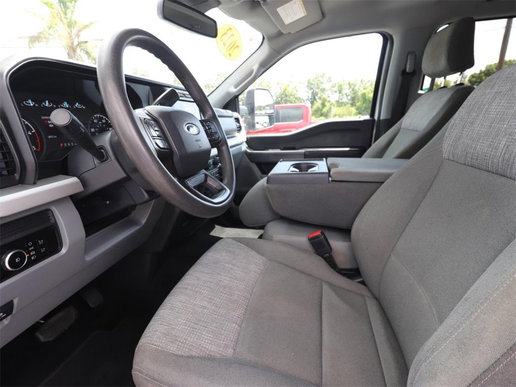 2023 Ford F-250 XLT photo 2