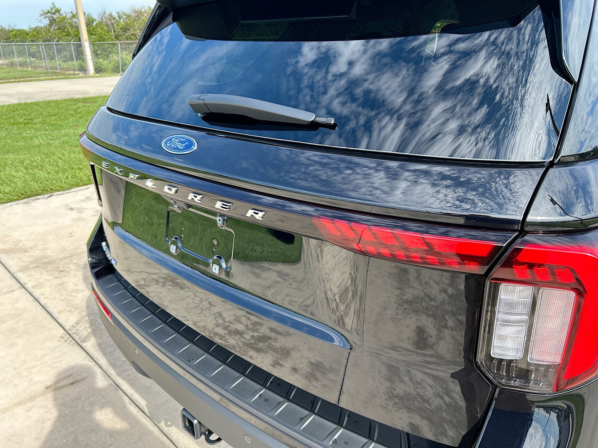 2025 Ford Explorer photo 20