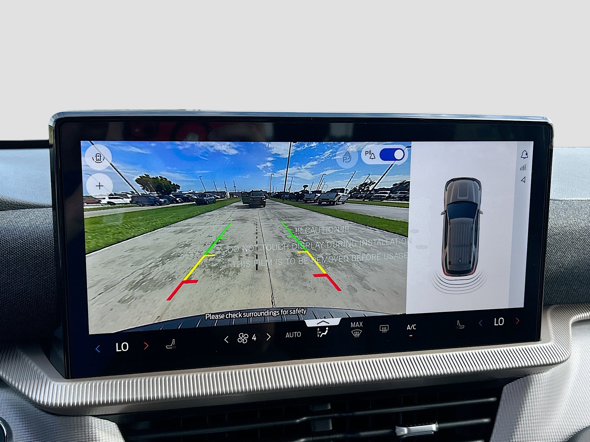2025 Ford Explorer photo 8