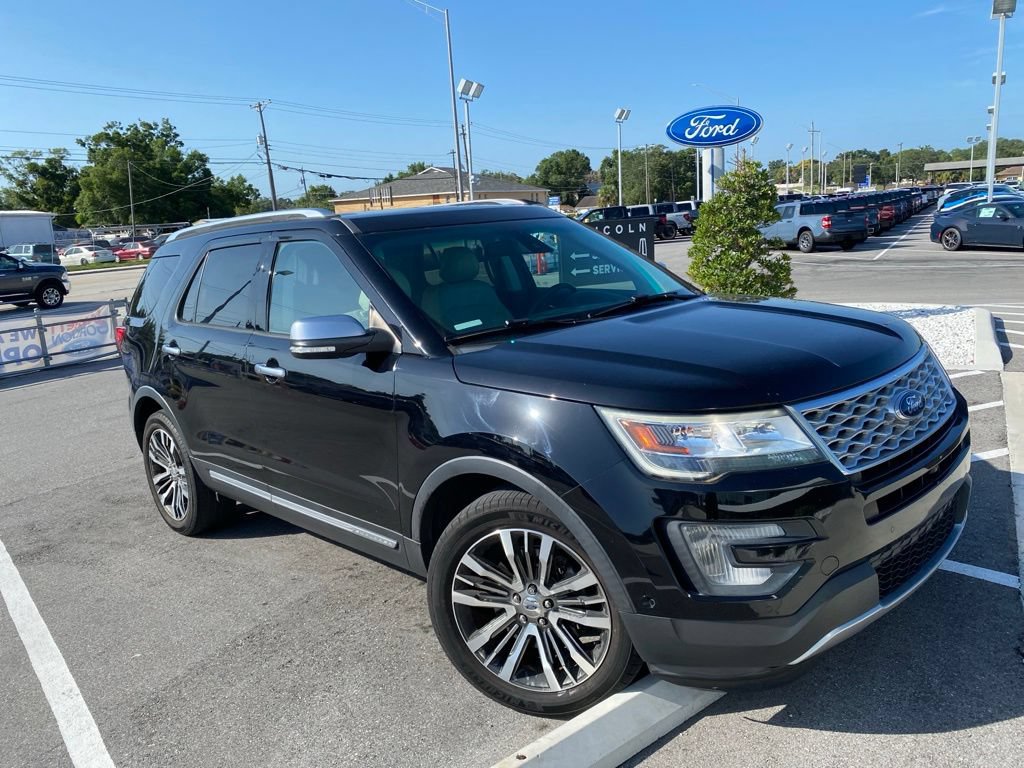 2017 Ford Explorer Platinum 4WD's photo