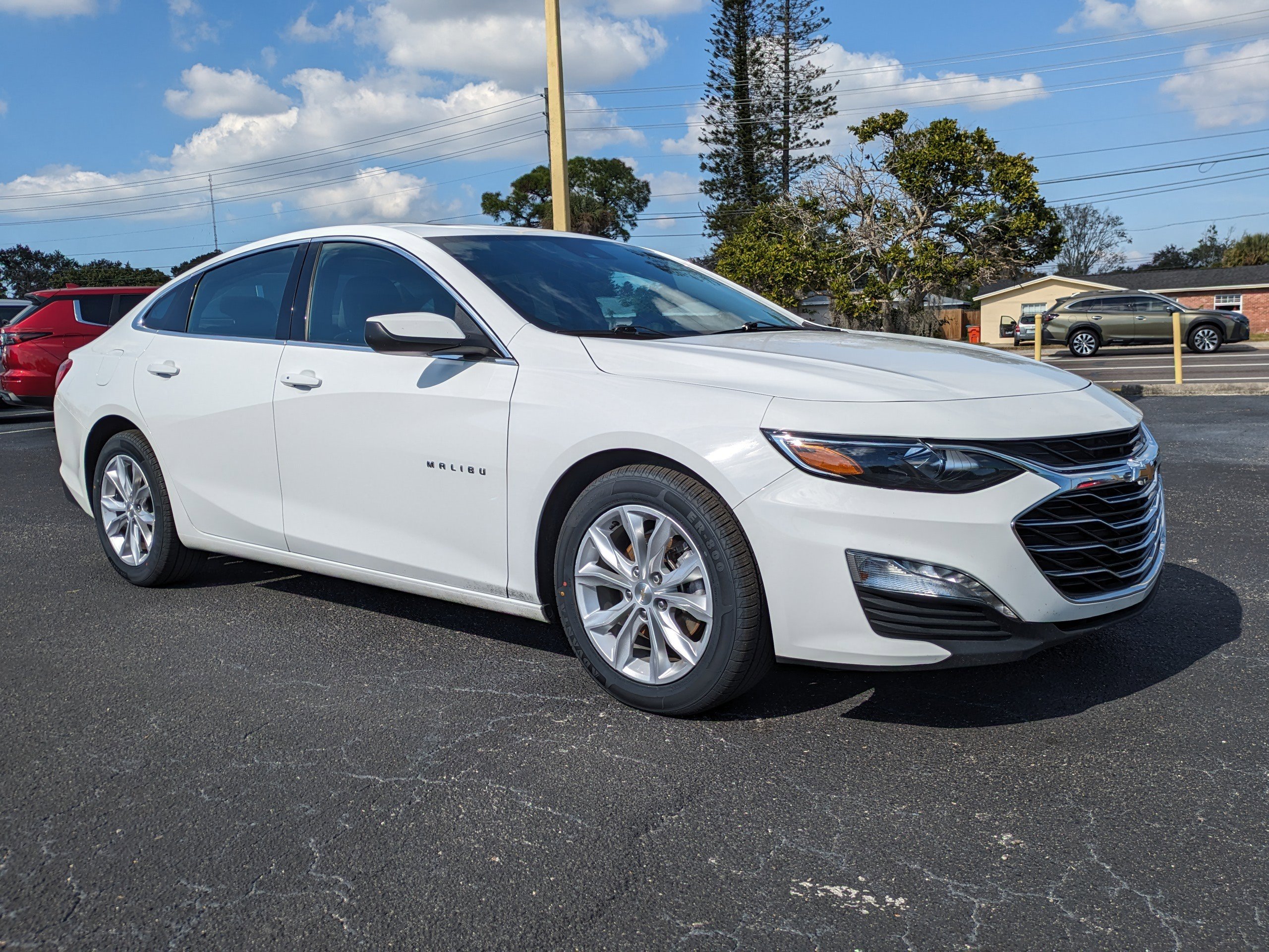 2024 Chevrolet Malibu 1LT photo 3