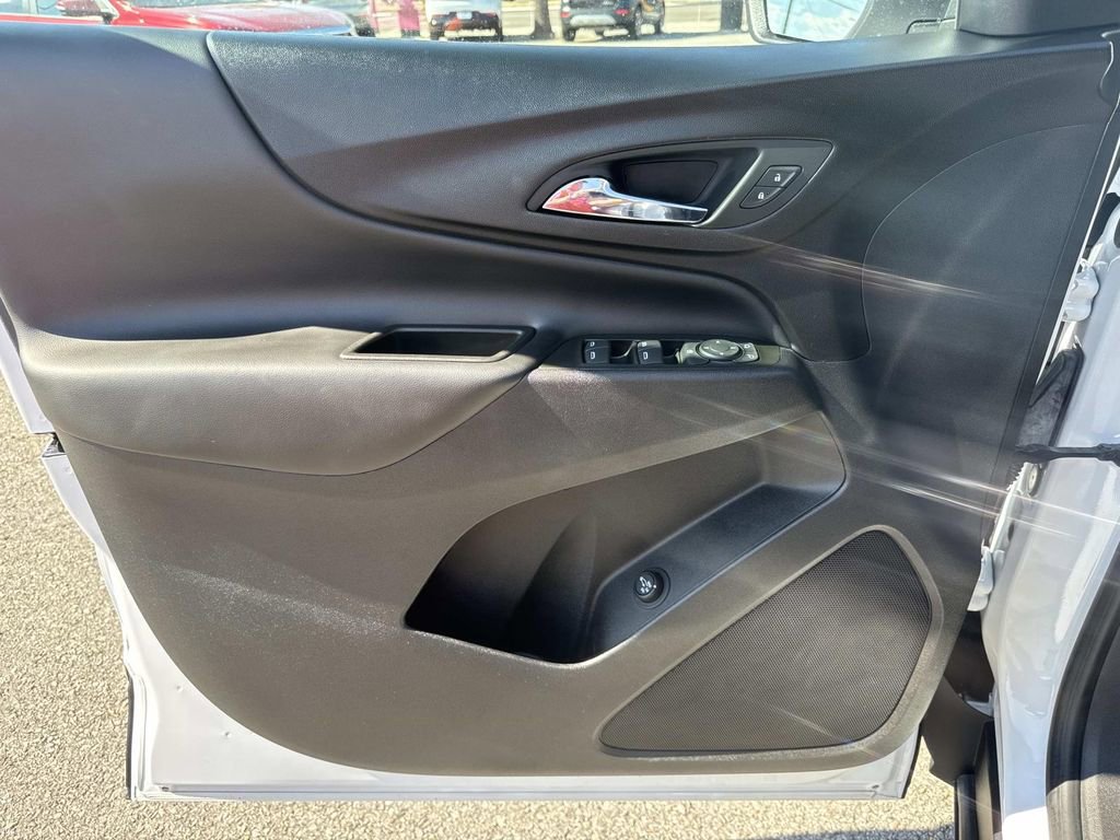 2022 Chevrolet Equinox LT photo 17