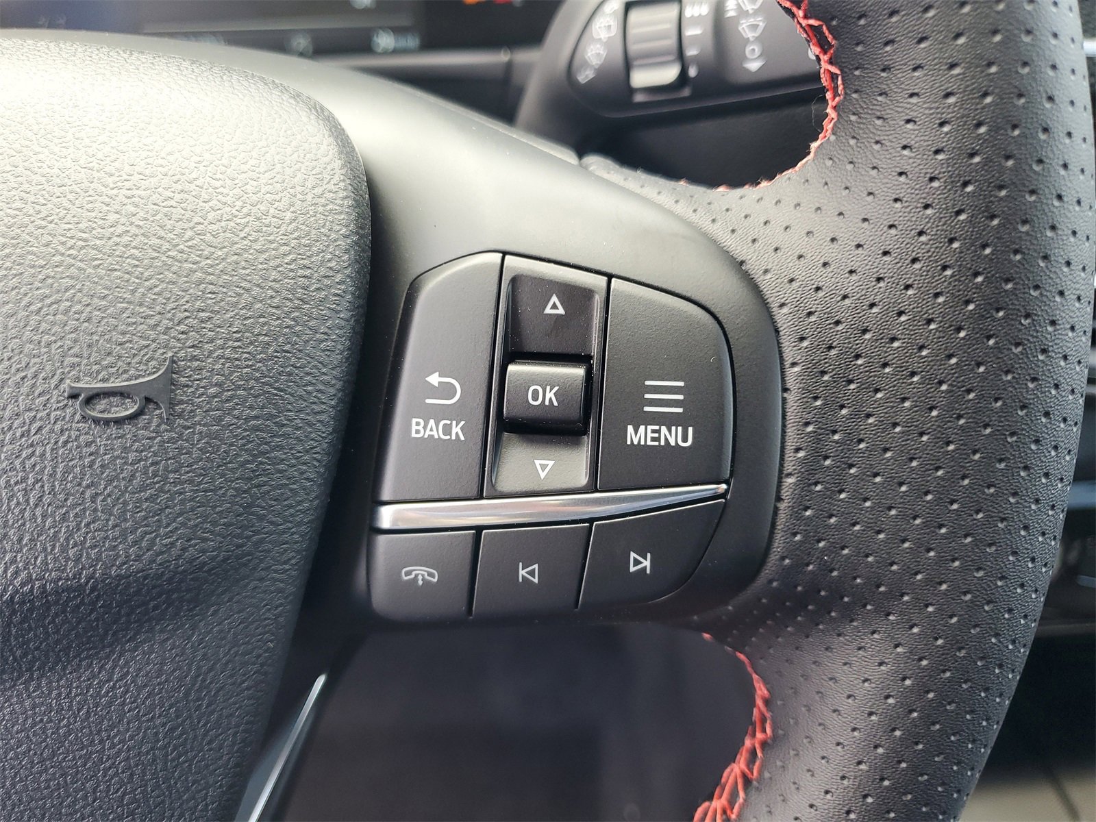 2025 Ford Escape ST-Line photo 19