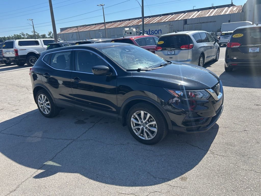 2022 Nissan Rogue Sport S FWD's photo