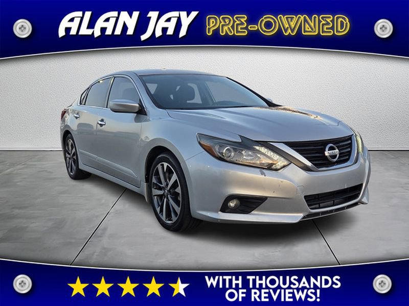 Used 2017 Nissan Altima SR with VIN 1N4AL3AP0HC164521 for sale in Sebring, FL