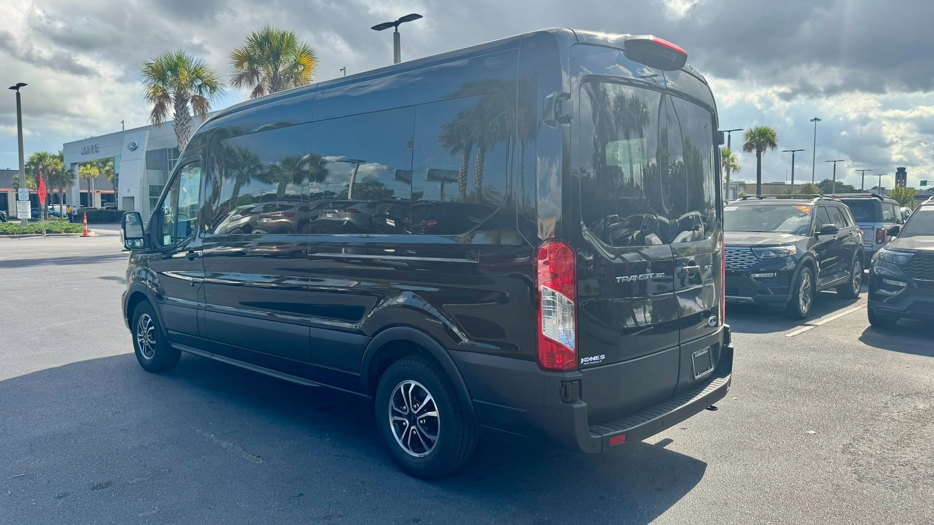 2025 Ford Transit photo 9