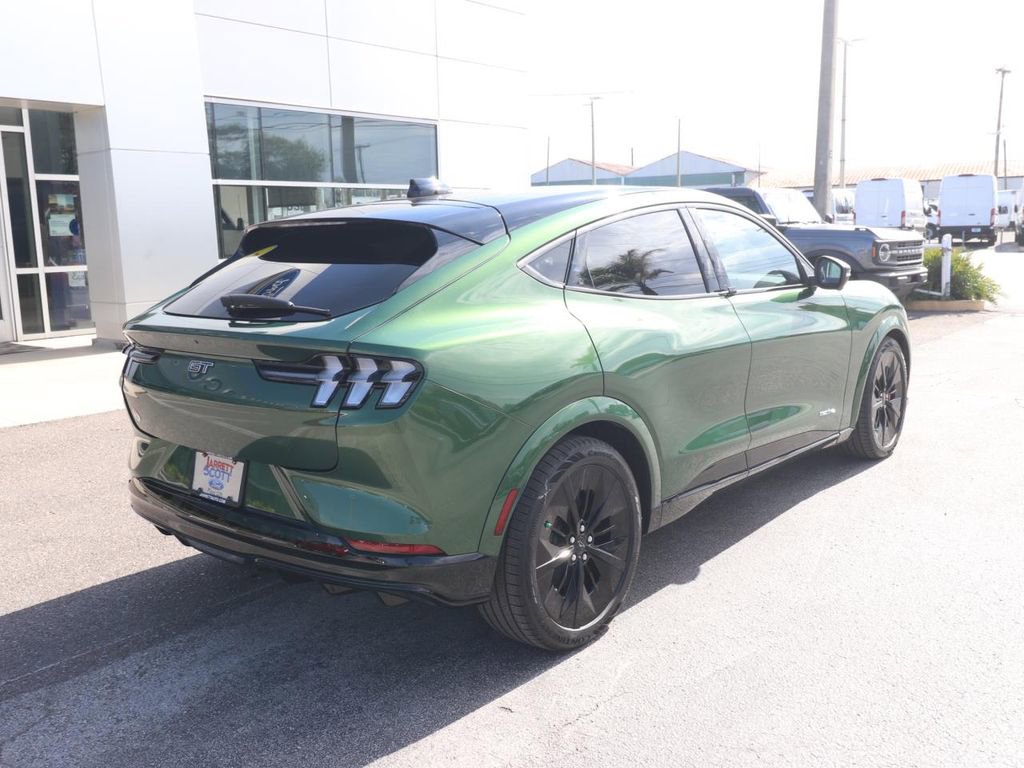 2025 Ford Mustang Mach-E GT - Photo 15