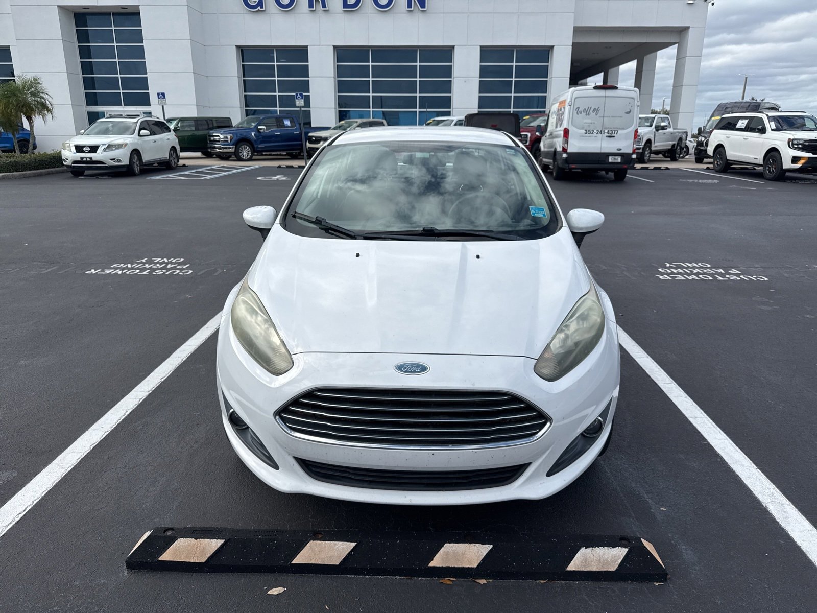 2018 Ford Fiesta SE photo 2