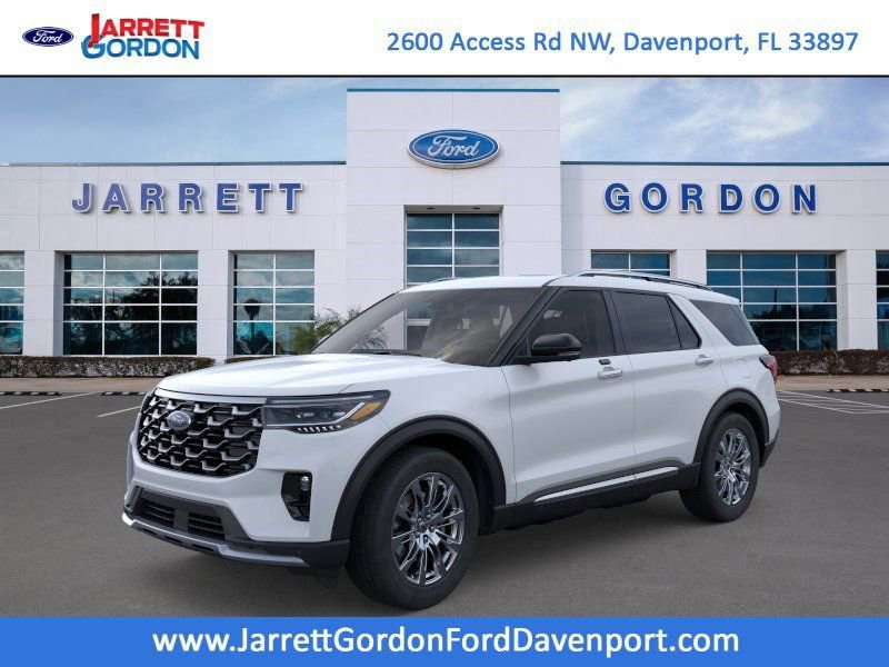2026 Ford Explorer Platinum's photo