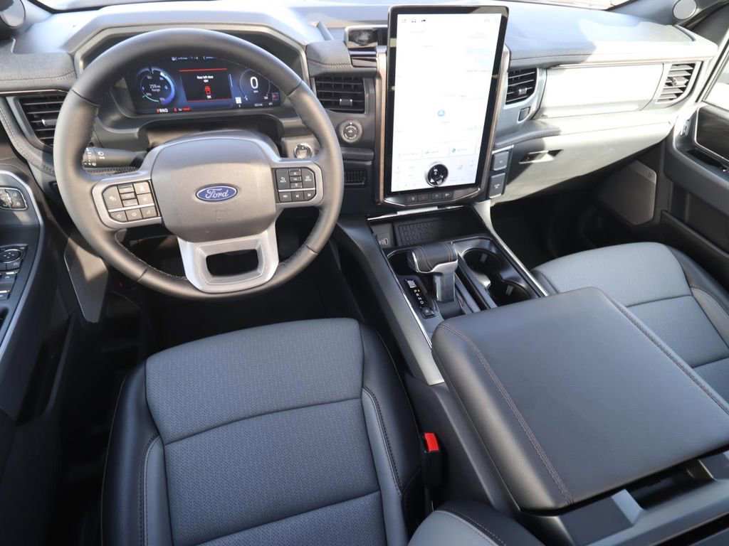 2025 Ford F-150 Lightning Lariat - Photo 10