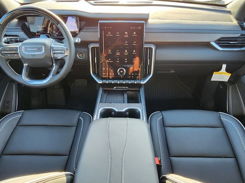 2026 GMC Acadia Denali - Photo 10