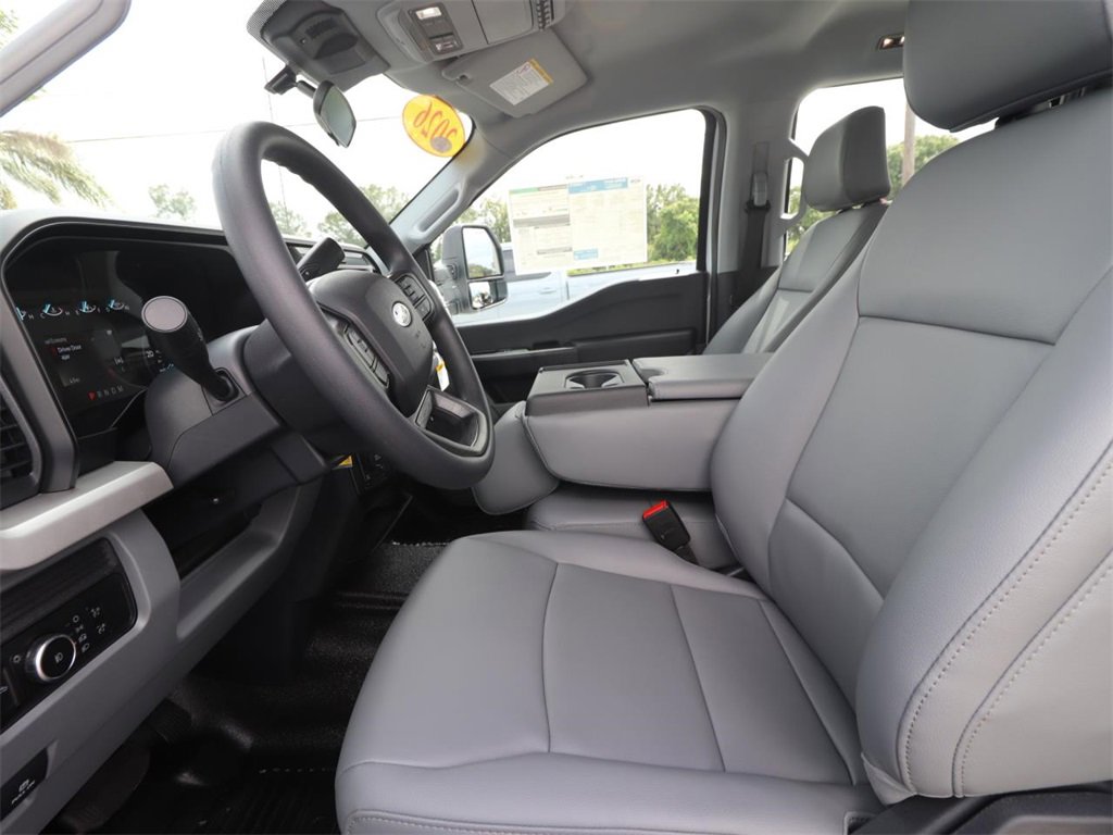 2026 Ford F-250 XL photo 2