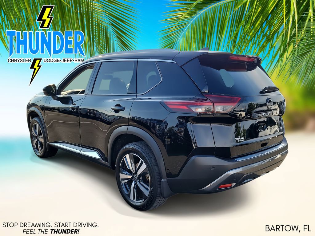 2023 Nissan Rogue SL photo 2