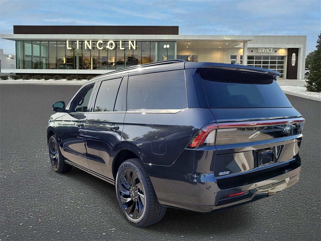 2025 Lincoln Navigator Reserve photo 2