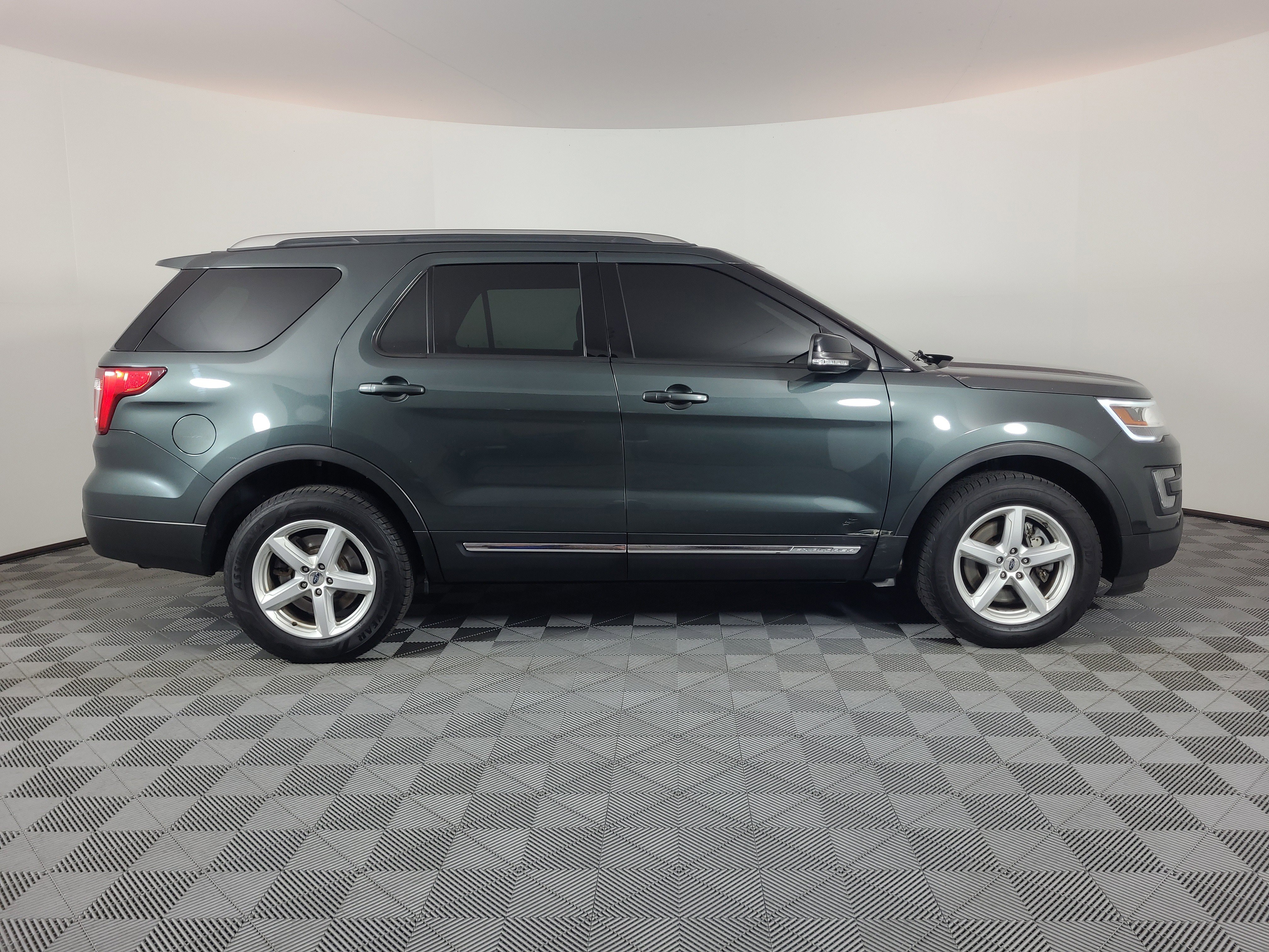 Used 2016 Ford Explorer XLT with VIN 1FM5K8D89GGA53078 for sale in Brighton, CO