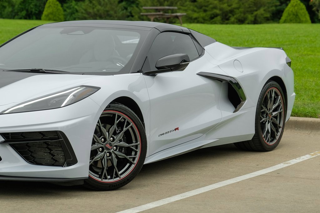2024 Chevrolet Corvette 2LT photo 8