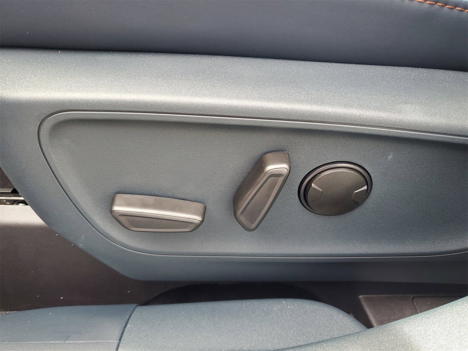 2025 Ford Maverick Lariat photo 16