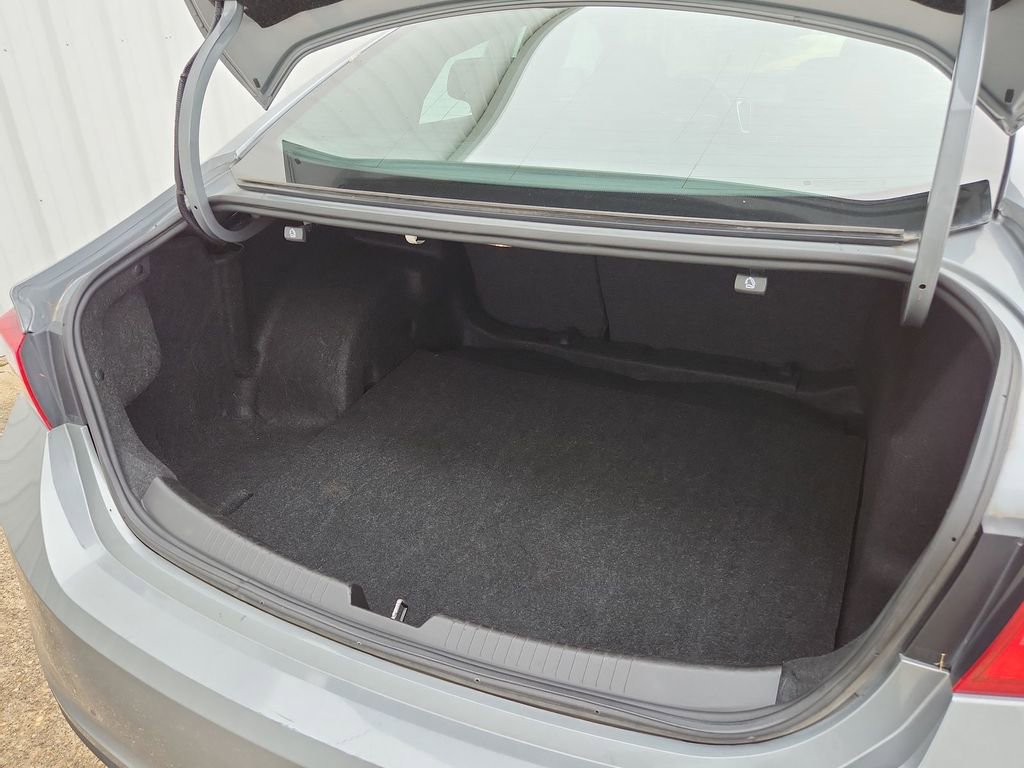 2023 Chevrolet Malibu 1LT - Photo 14