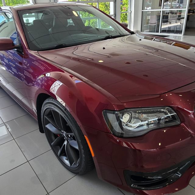 2023 Chrysler 300 C's photo