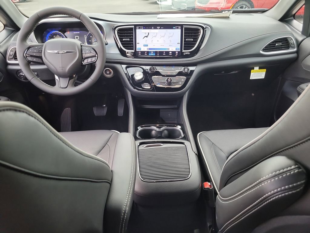 2026 Chrysler Pacifica Limited photo 19