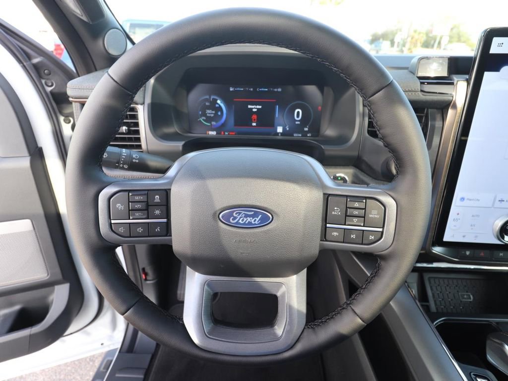2025 Ford F-150 Lightning Lariat - Photo 19