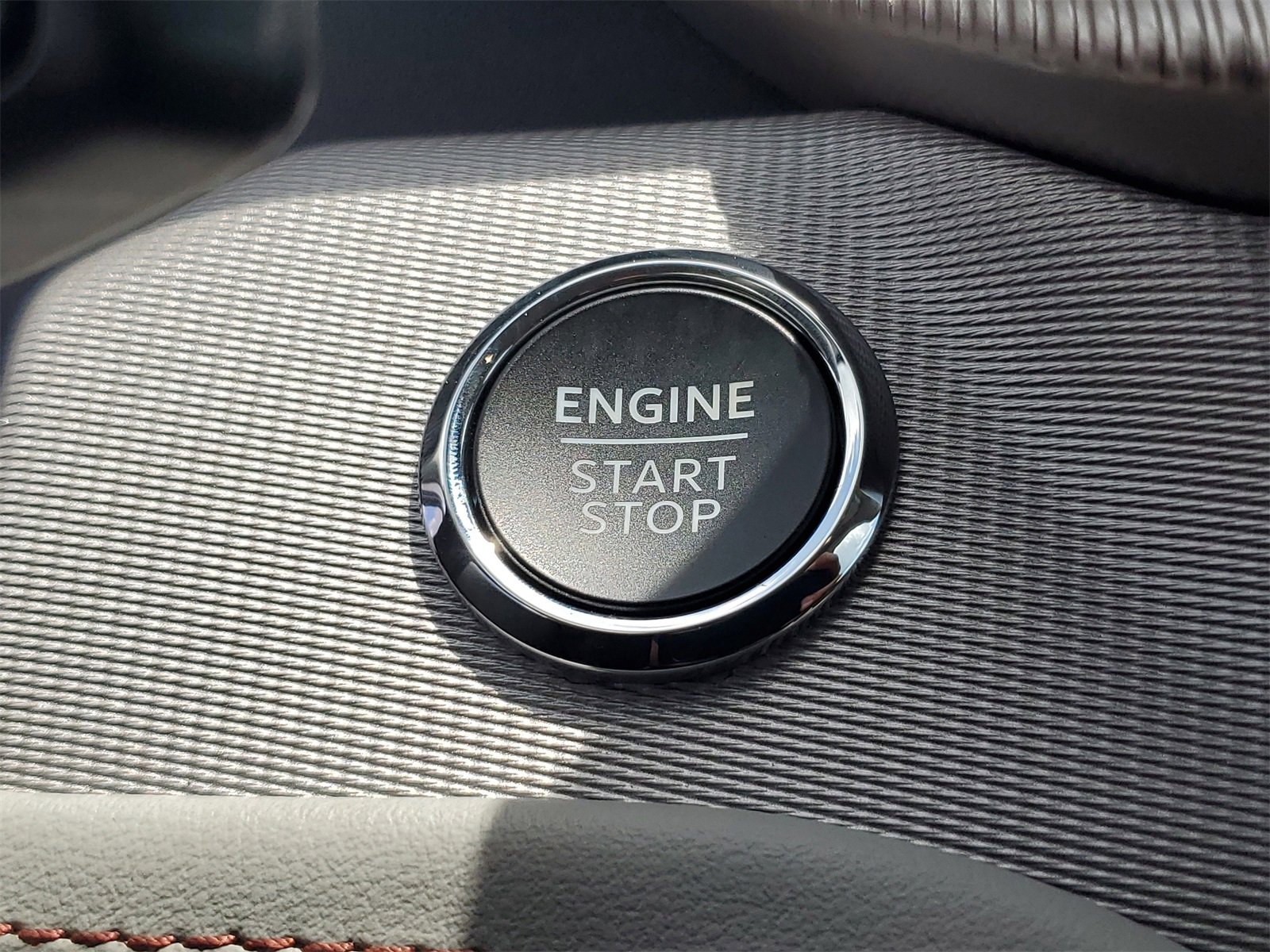 2025 Ford Explorer photo 26