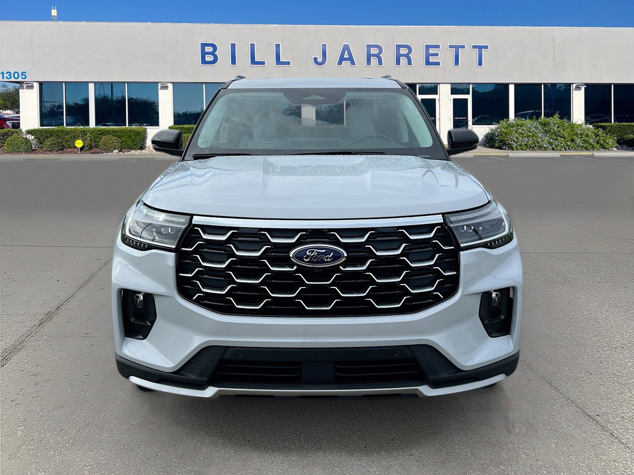 2025 Ford Explorer Platinum photo 2