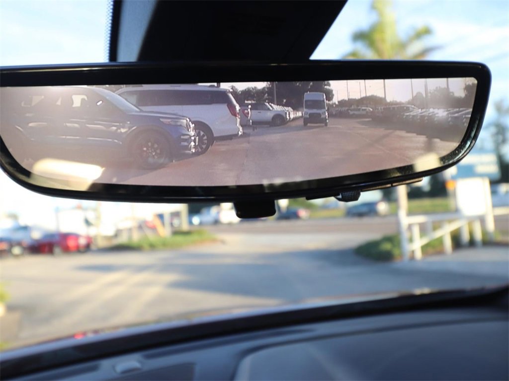 2023 Chevrolet Traverse RS photo 2