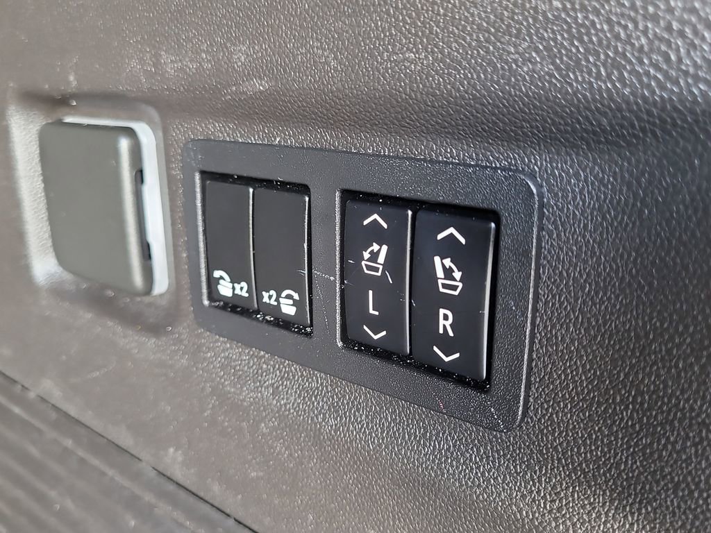 2021 Chevrolet Suburban Premier photo 9