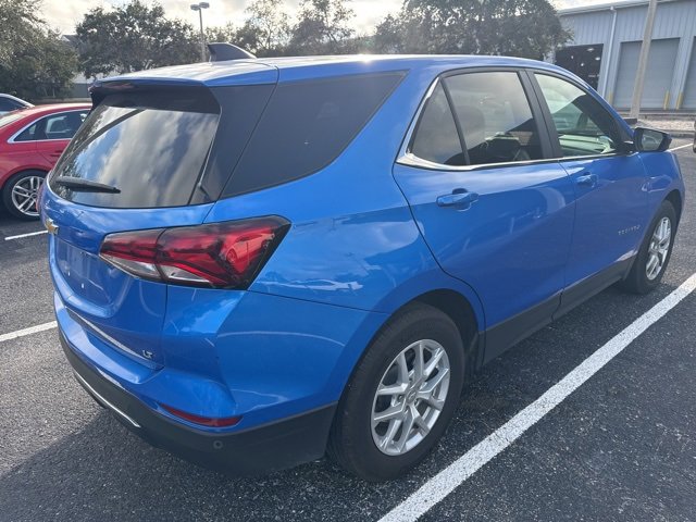 2024 Chevrolet Equinox LT photo 2