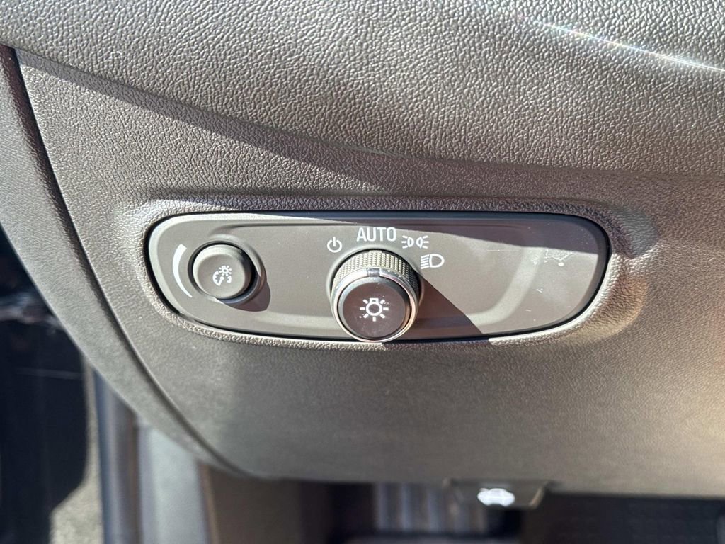 2022 Chevrolet Equinox LT photo 18