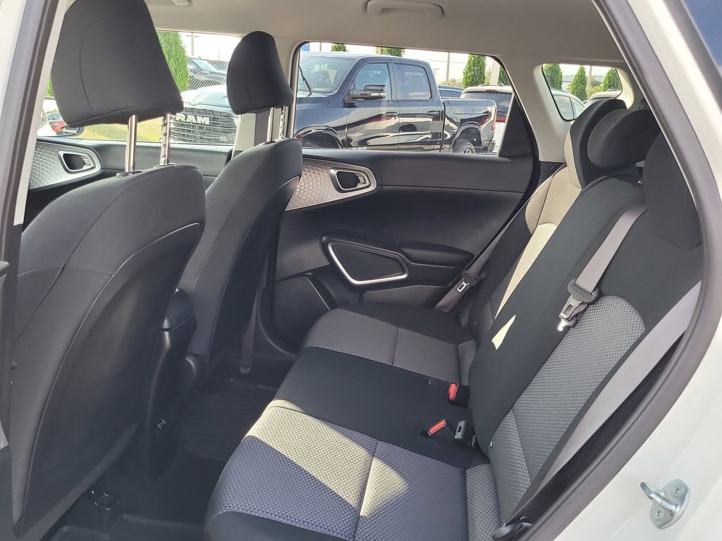 2023 Kia Soul S photo 9