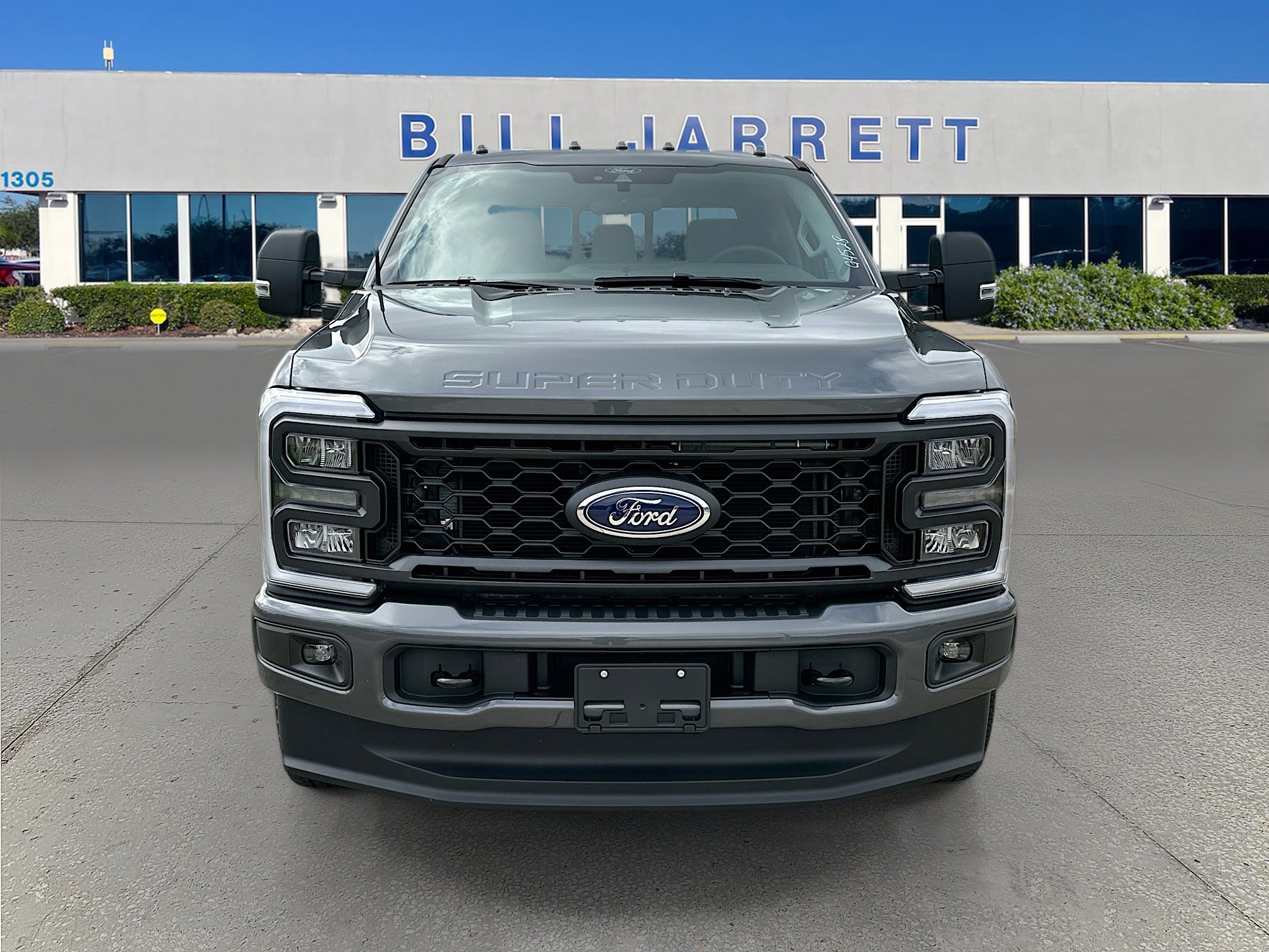 2026 Ford F-350 photo 2