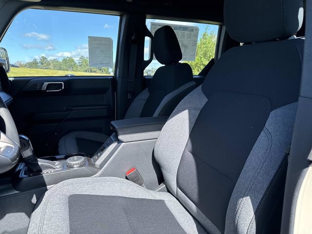 2025 Ford Bronco 4-Door Base - Photo 9