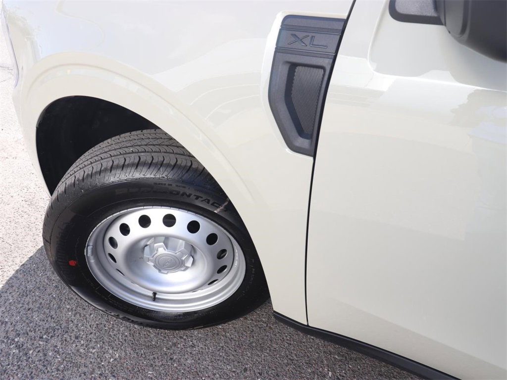 2025 Ford Maverick XL photo 4