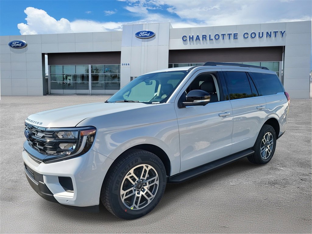 2025 Ford Expedition photo 2