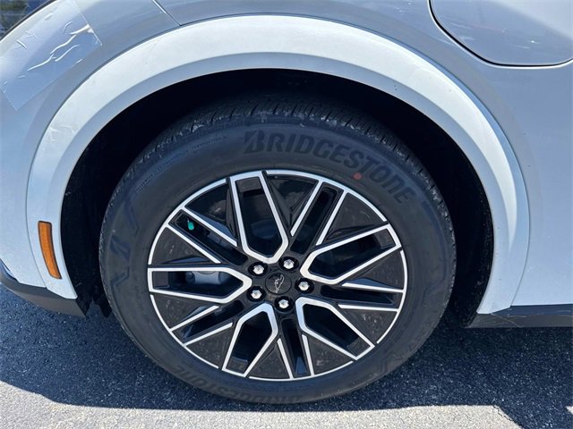 2025 Ford Mustang Mach-E Premium photo 3