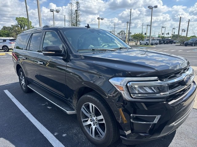 2023 Ford Expedition MAX Limited photo 3