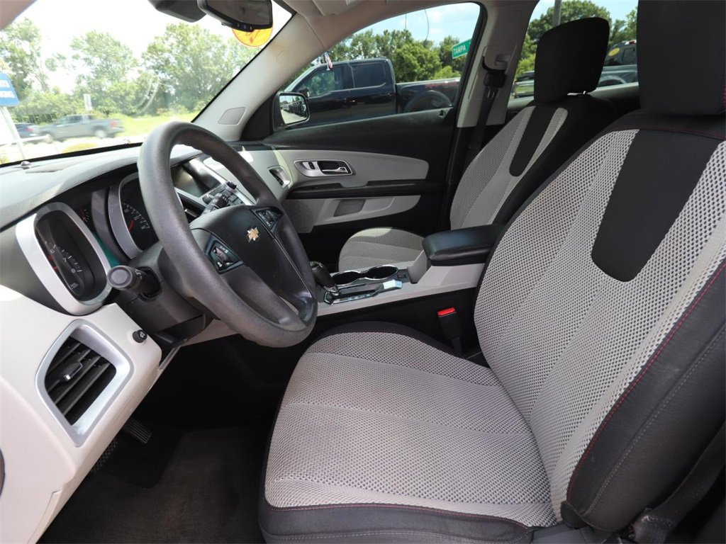 Used 2017 Chevrolet Equinox LS with VIN 2GNALBEK6H1566561 for sale in Plant City, FL