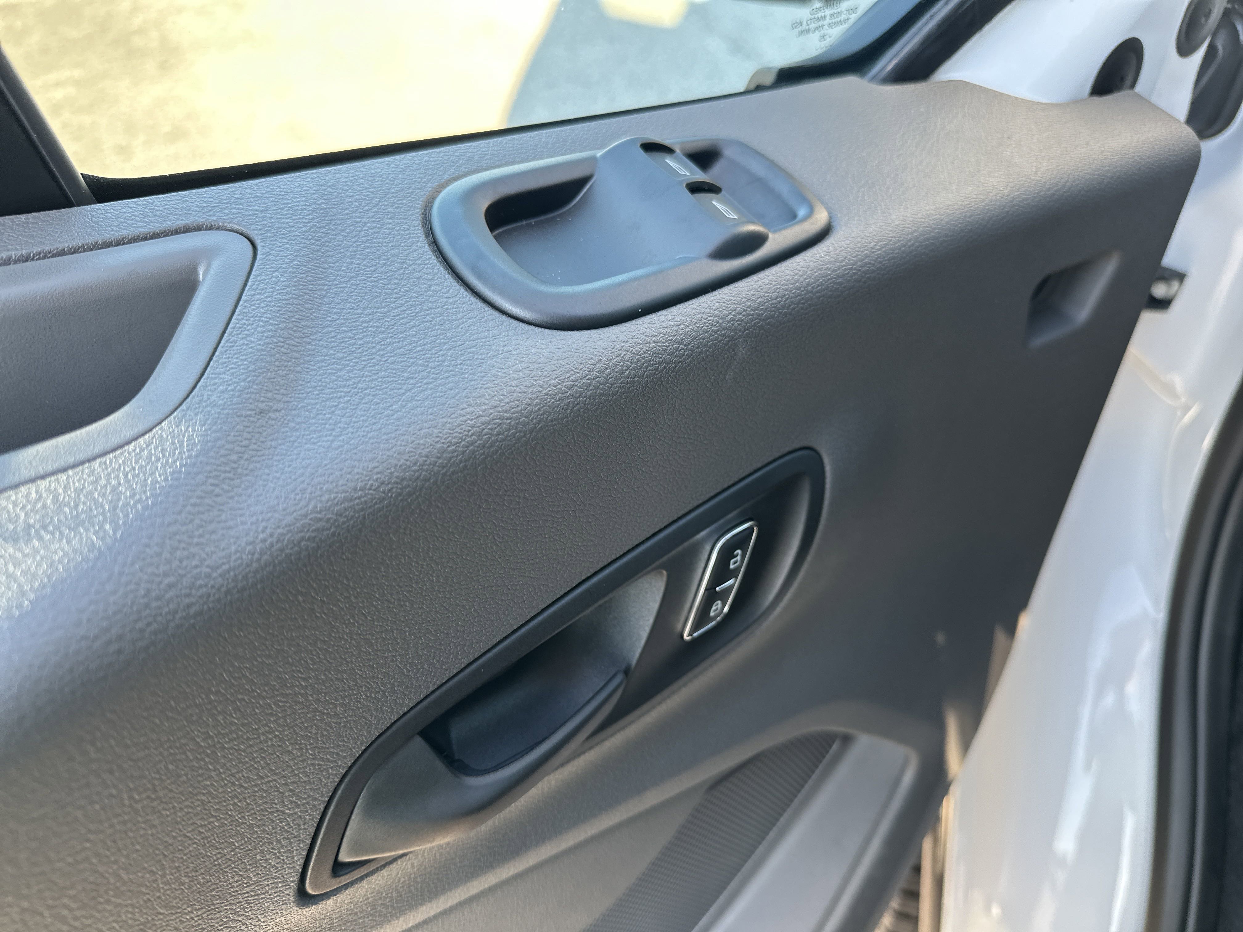 2025 Ford Transit Passenger XLT photo 5