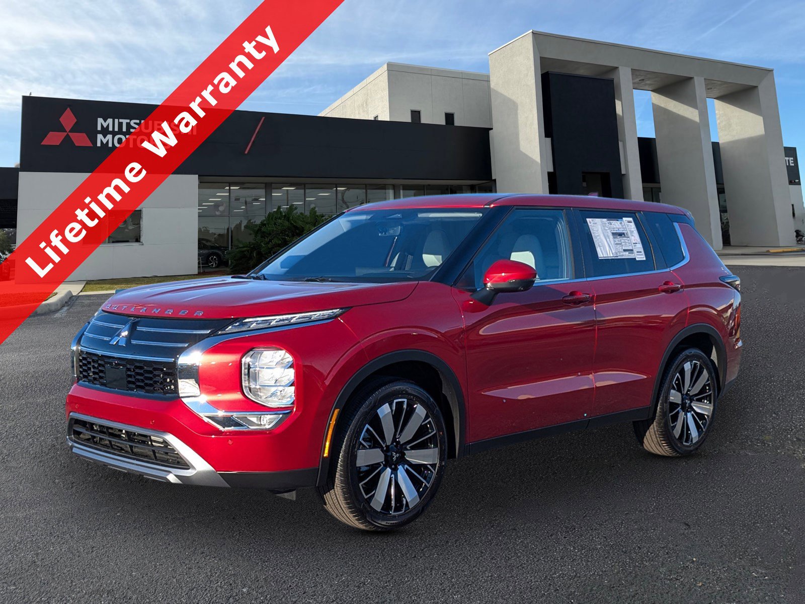 2026 Mitsubishi Outlander SE FWD's photo
