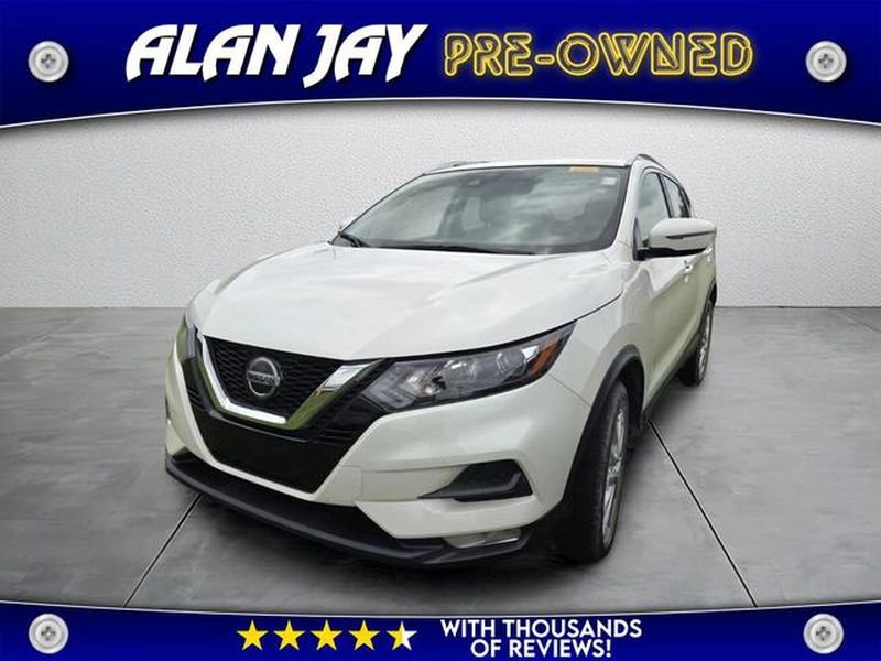 2022 Nissan Rogue Sport SV FWD's photo