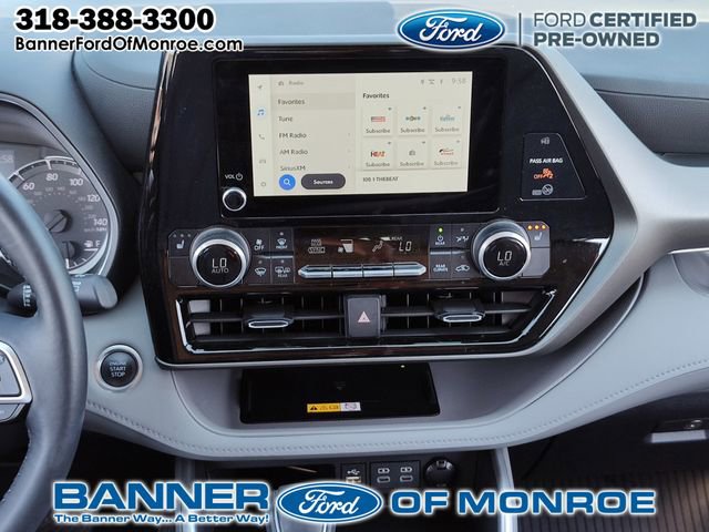 2024 Toyota Highlander LE photo 16