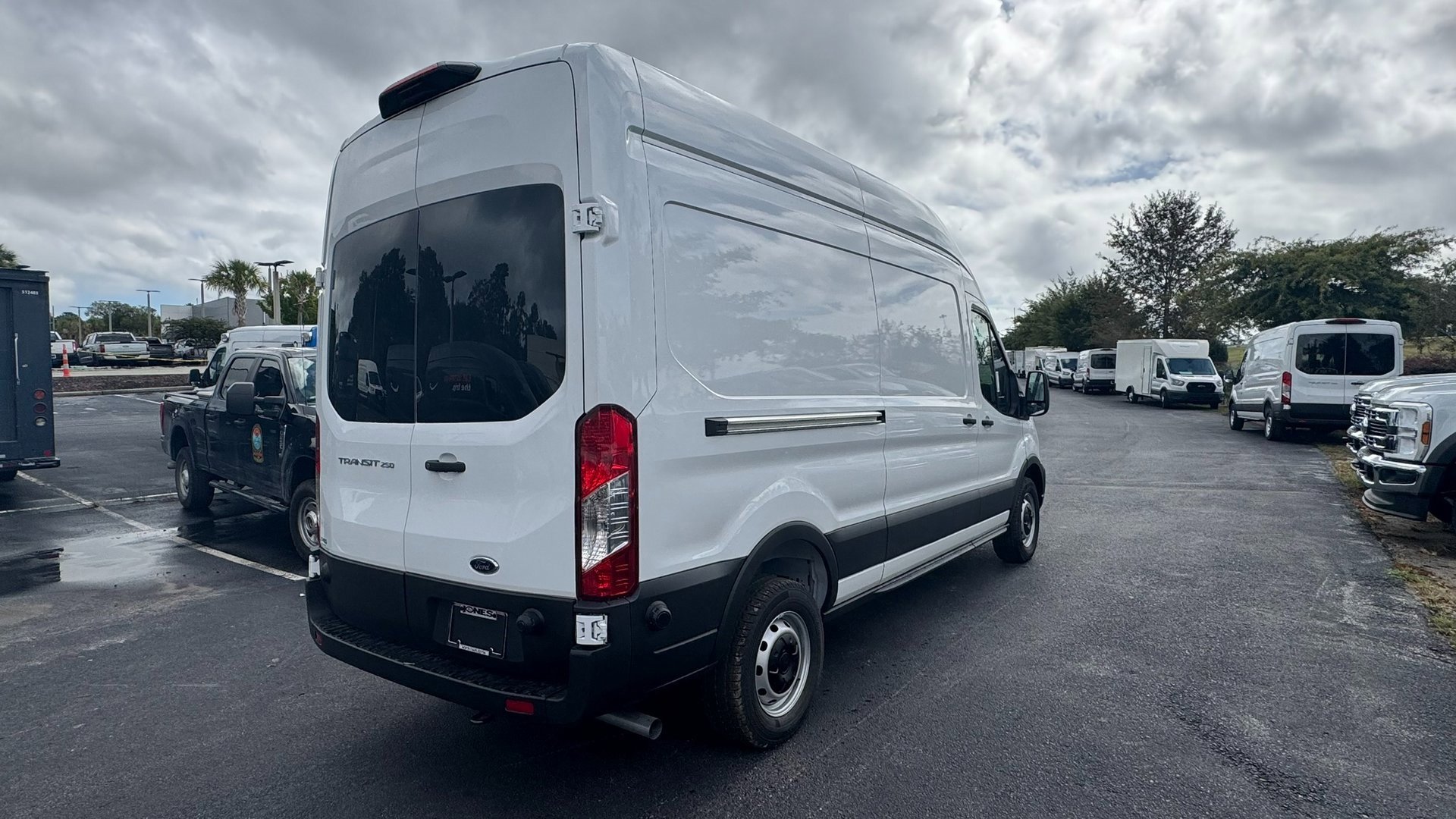 2025 Ford Transit photo 2