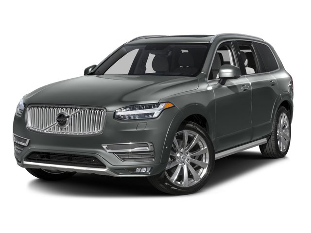 2016 Volvo XC90 T6 AWD Momentum's photo