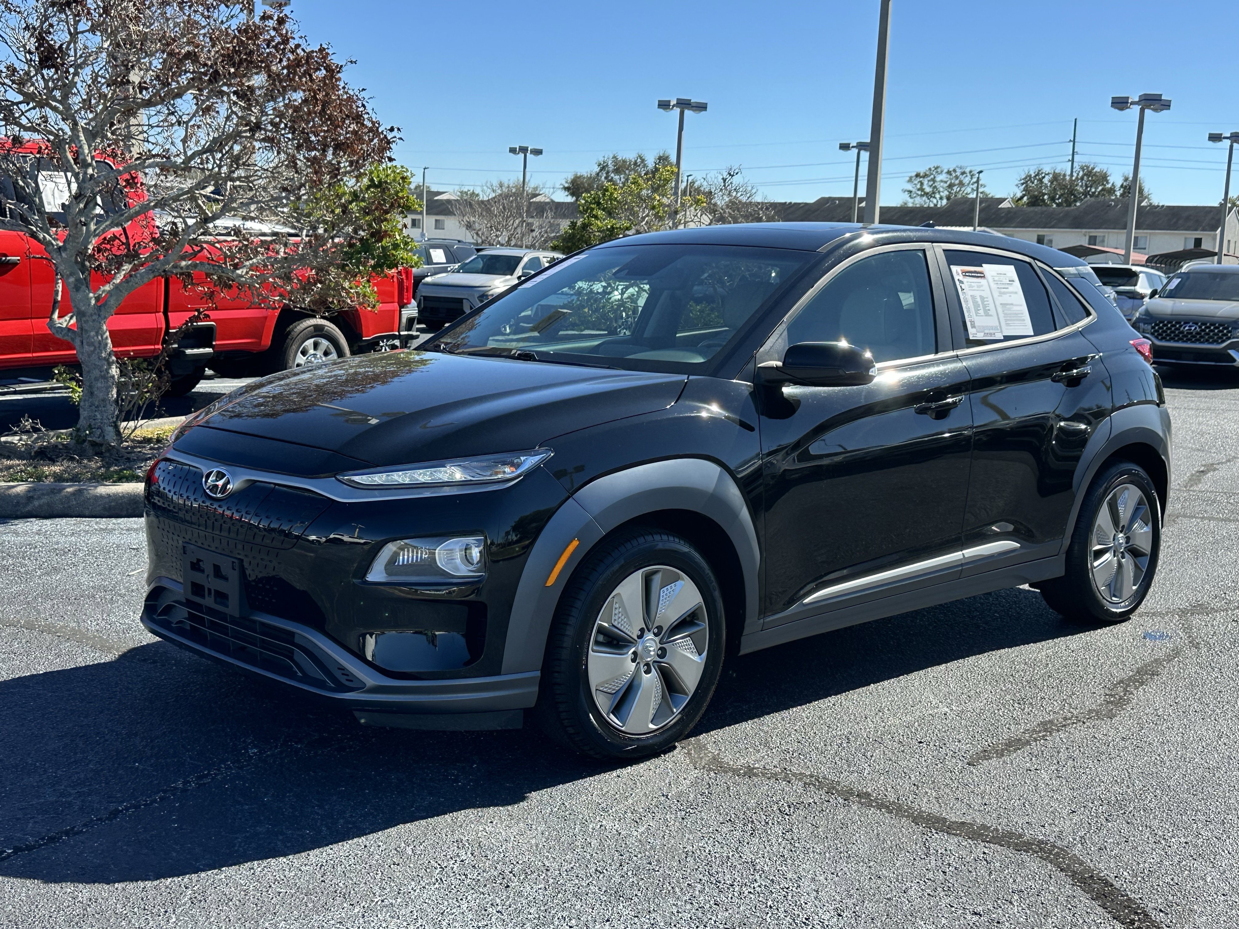 Used 2021 Hyundai Kona EV Limited with VIN KM8K33AG9MU135033 for sale in Seminole, FL