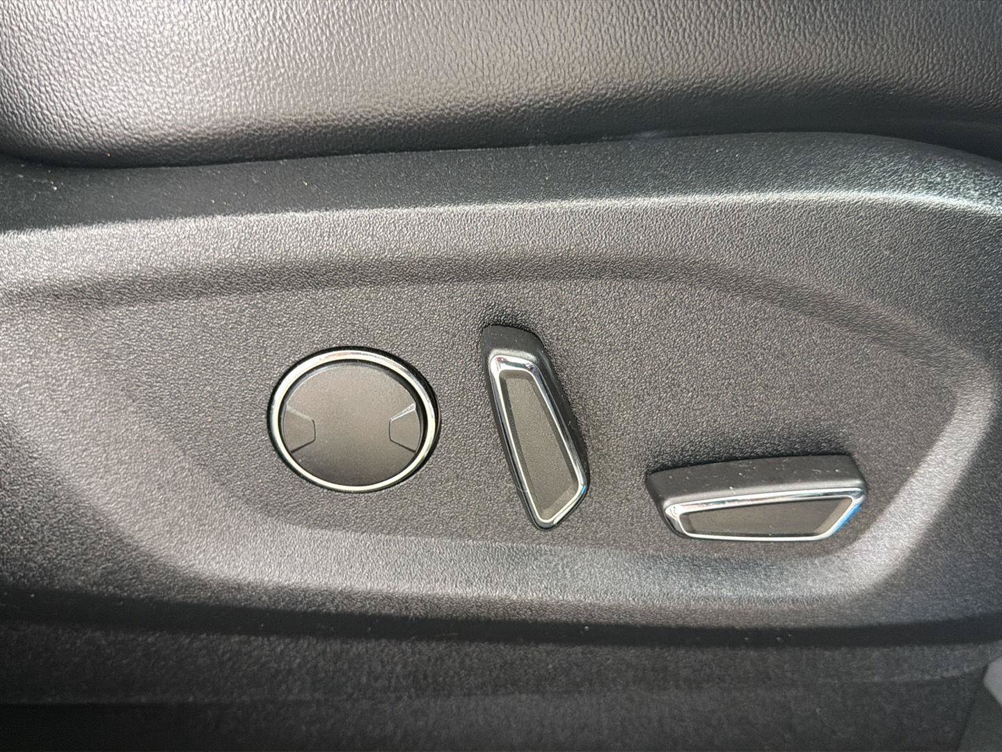 2019 Ford Edge Titanium - Photo 33